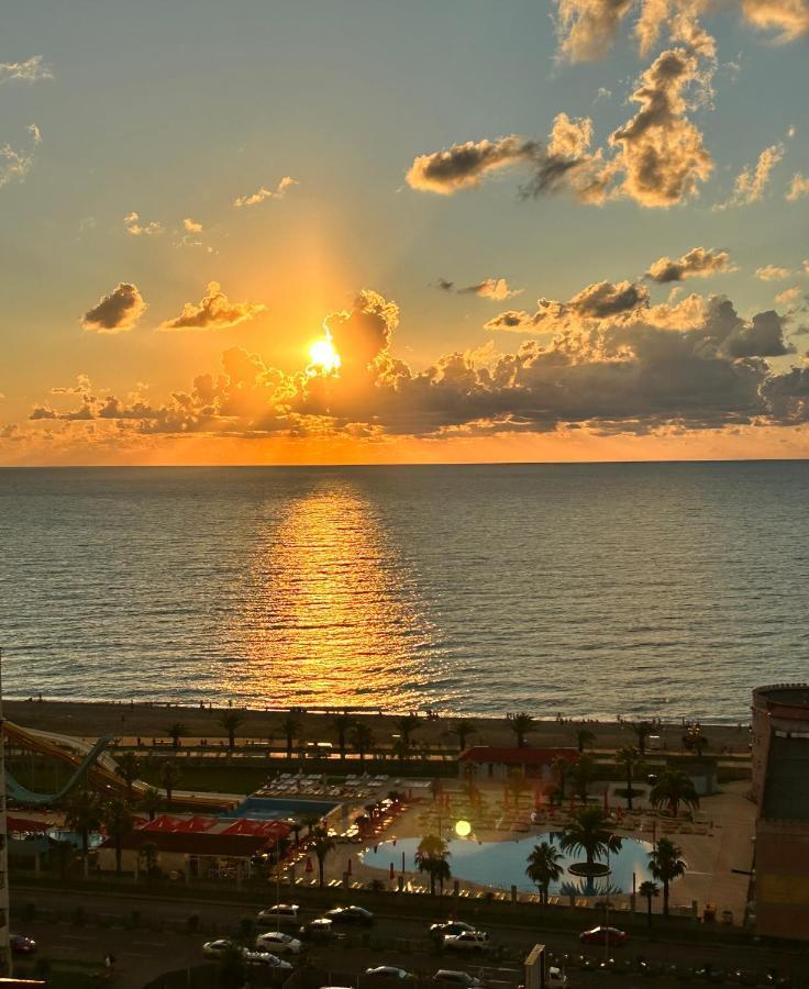 Black Sea Apartament Batum Dış mekan fotoğraf